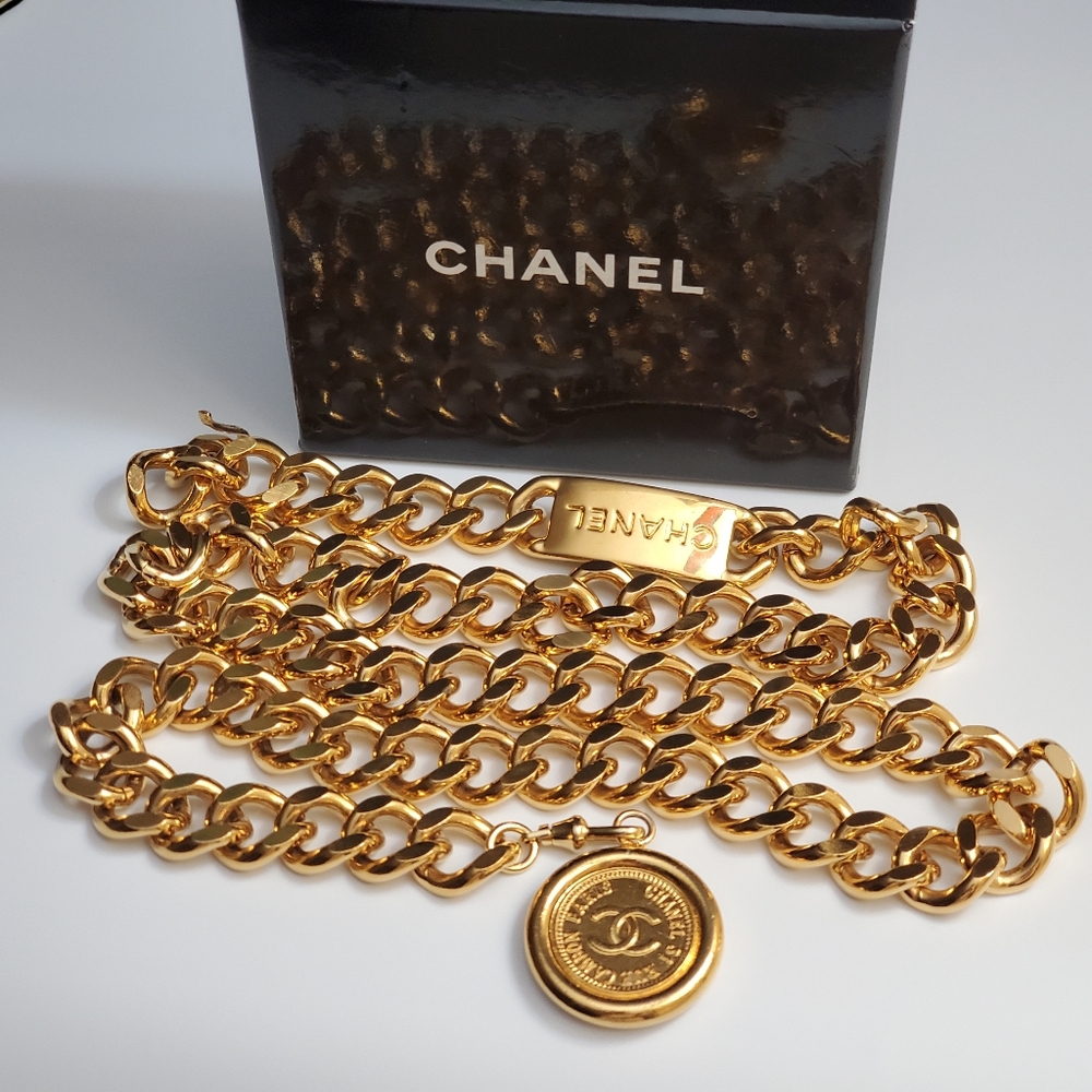 AUTH CHANEL VINTAGE CC MEDALLION CHAIN BELT - Picture 4 of 14